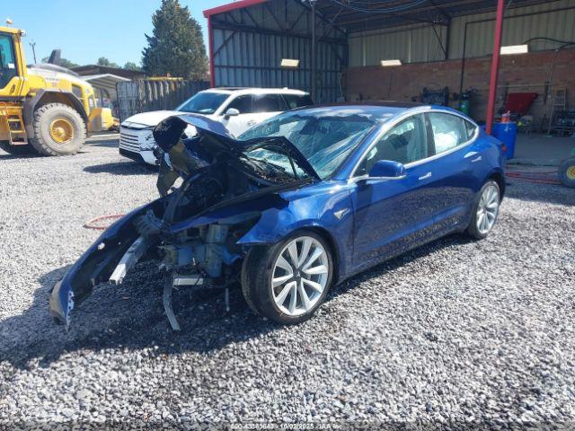 Tesla Model 3 Image 4