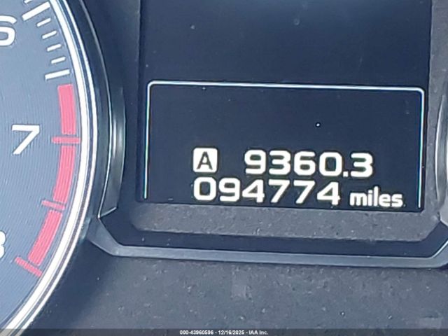 Subaru Crosstrek 2.0i Limited Image 3