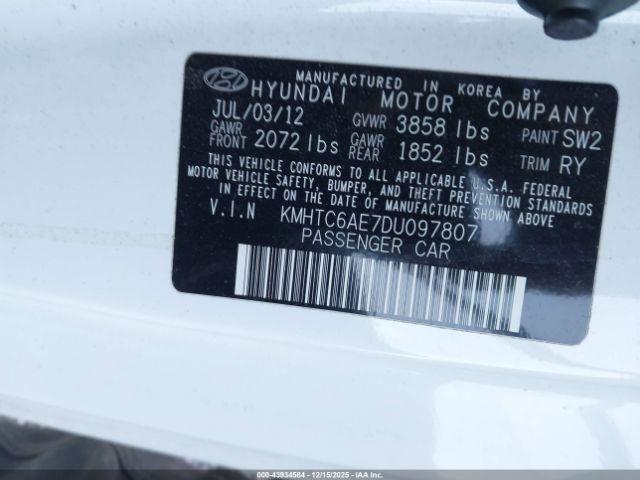 Hyundai VELOSTER Image 6