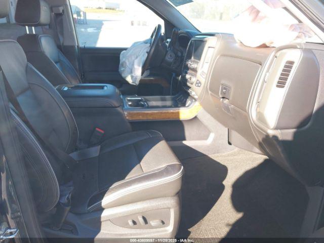 Chevrolet Silverado 1500 High Country Image 10