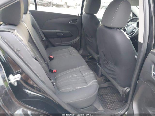 Chevrolet Sonic Lt Auto Image 8