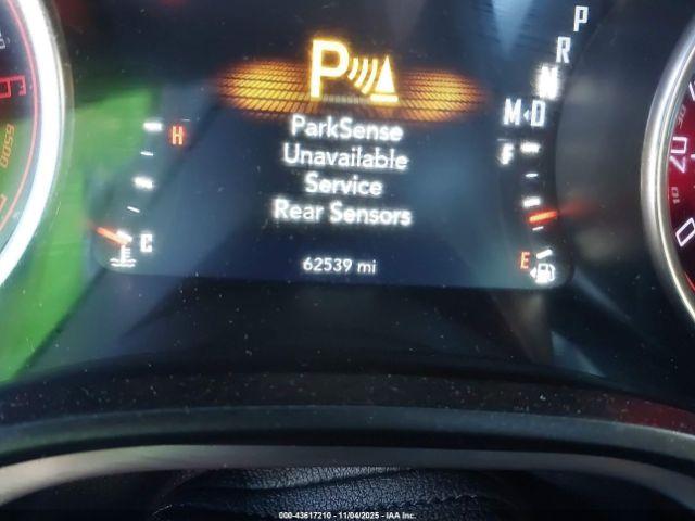 Dodge Challenger Image 6