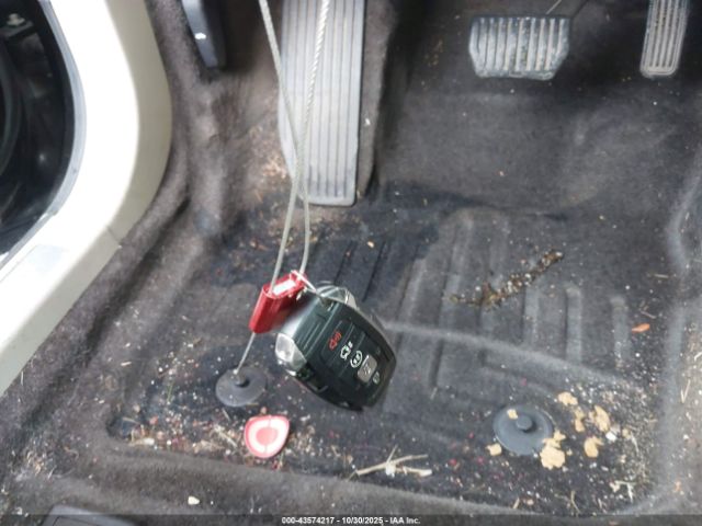 Lincoln MKZ Hybrid Reserve Image 16