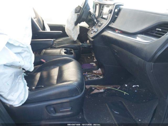 Toyota Sienna Se 8 Passenger Image 9