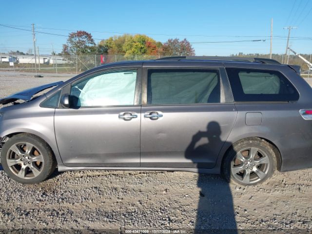 Toyota Sienna Se 8 Passenger Image 6