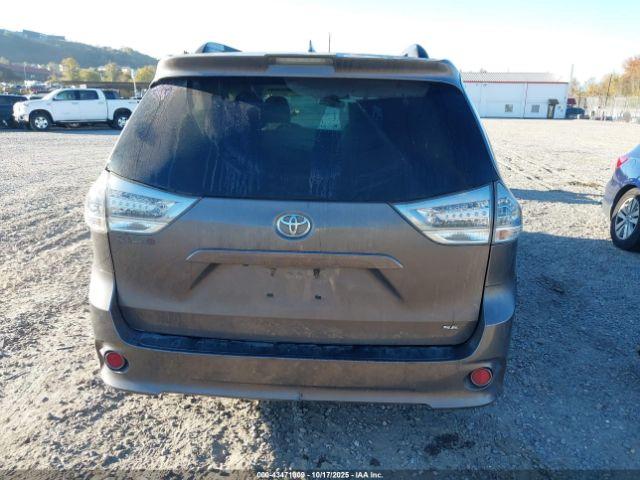 Toyota Sienna Se 8 Passenger Image 14