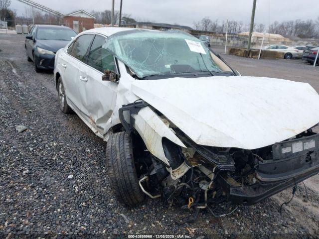  Salvage Volkswagen Passat