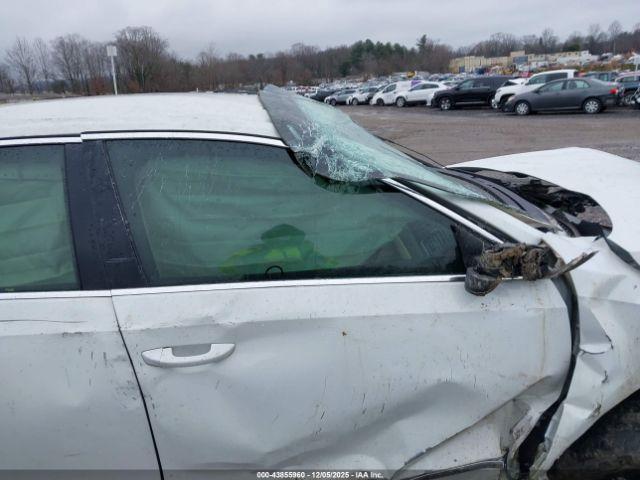 Volkswagen Passat 1.8t S Image 12