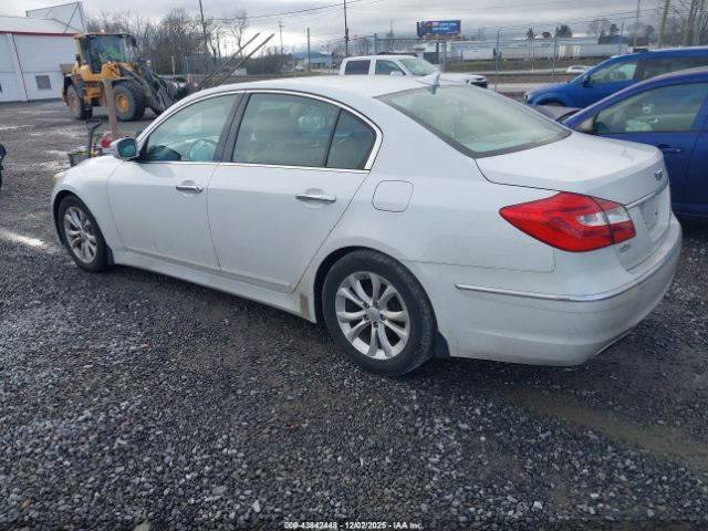 Hyundai Genesis 3.8 Image 7