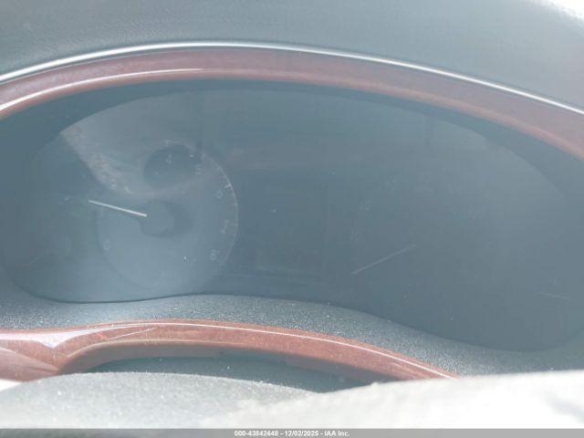 Hyundai Genesis 3.8 Image 12