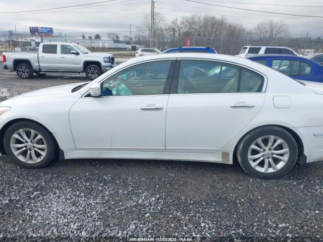 Hyundai Genesis 3.8 Image 16