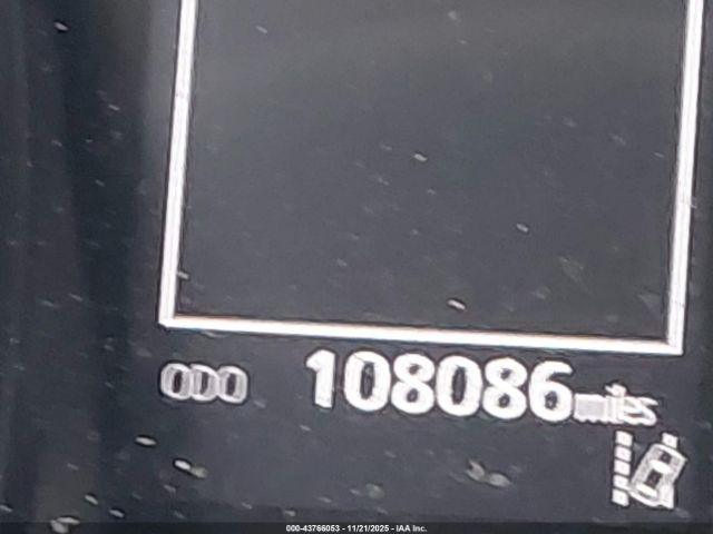 Toyota Camry Le Image 15