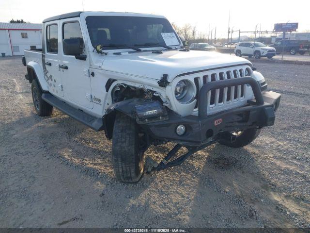 Jeep Gladiator Overland 4x4 Image 3