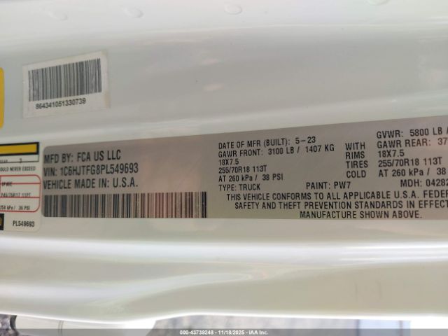 Jeep Gladiator Overland 4x4 Image 5