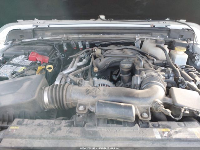 Jeep Gladiator Overland 4x4 Image 4