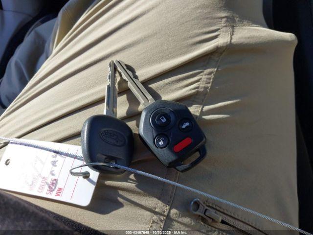 Subaru Crosstrek 2.0i Limited Image 7