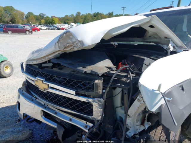 Chevrolet Silverado 3500 Ltz Image 9