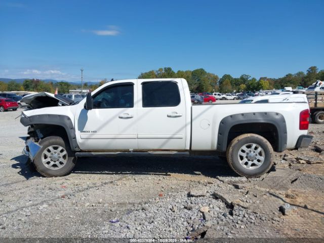 Chevrolet Silverado 3500 Ltz Image 2