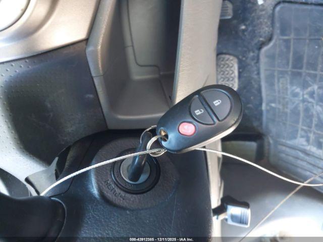 Toyota Tacoma Base V6 Image 9