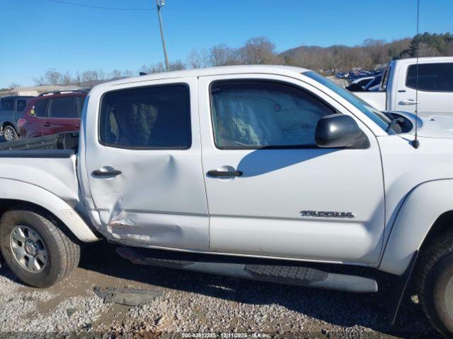 Toyota Tacoma Base V6 Image 13