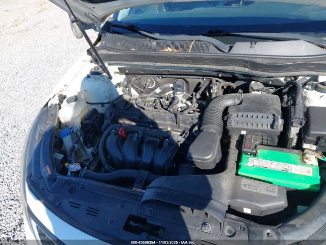 Kia Optima Lx Image 9