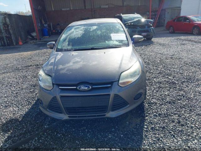 Ford Focus Se Image 12