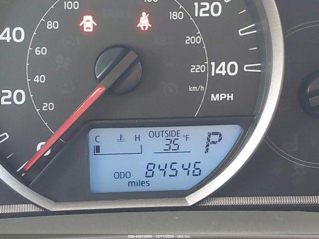 Toyota RAV4 Xle Image 11