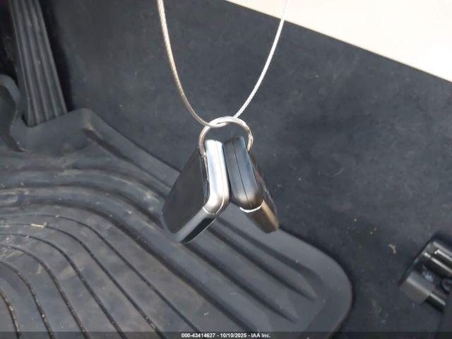 BMW 3 Series Xdrive Image 8