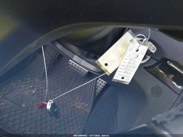 Mercedes-Benz E-Class Image 8