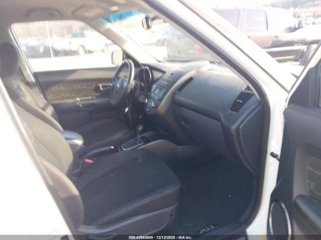 Kia Soul + Image 14