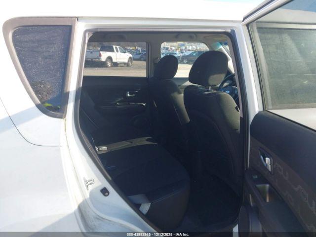 Kia Soul + Image 15
