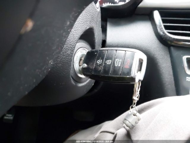 Kia Optima Lx Image 8