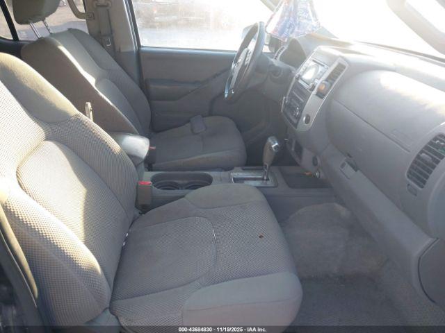 Nissan Frontier Image 5