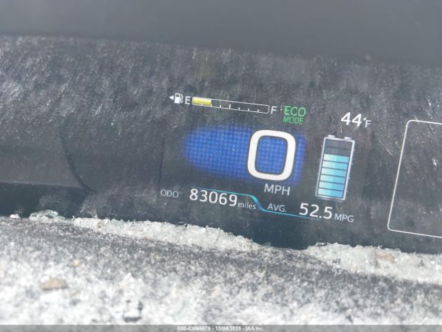 Toyota Prius Two Image 10