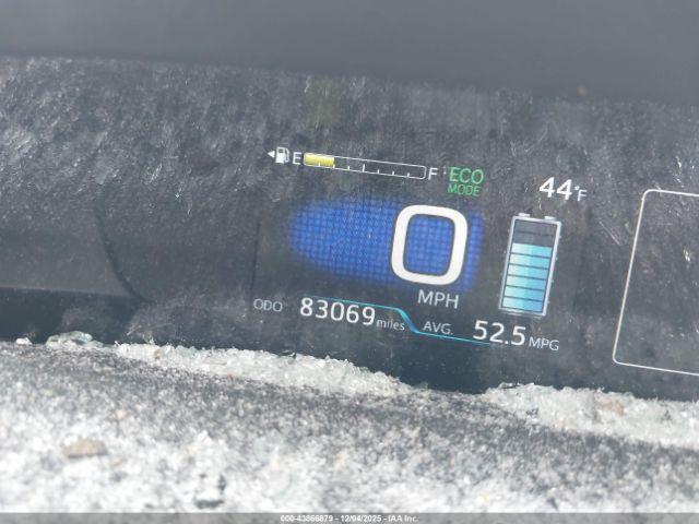 Toyota Prius Two Image 10