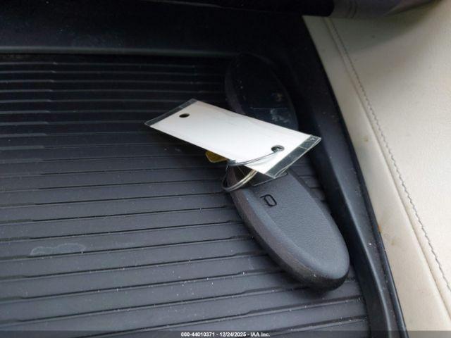 INFINITI Qx Essential Image 13