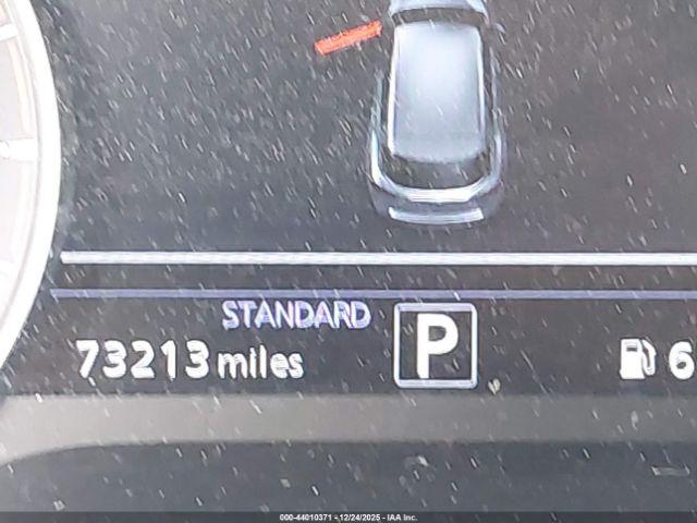 INFINITI Qx Essential Image 16