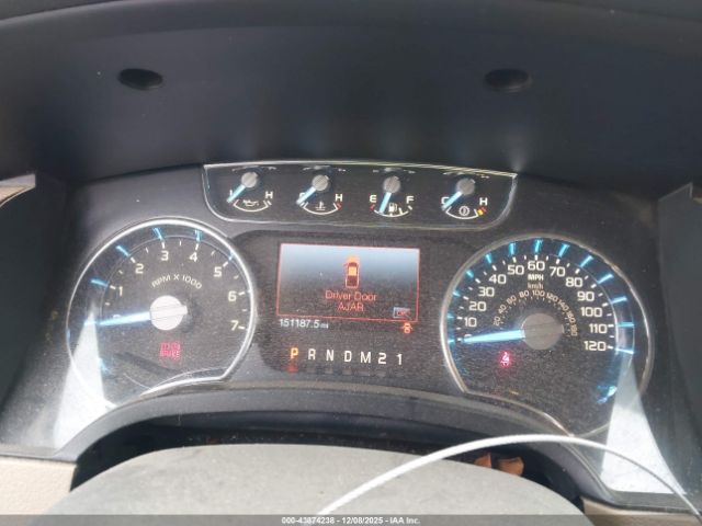 Ford F-150 Lariat Image 12