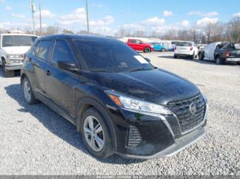 Salvage Nissan Kicks