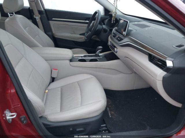 Nissan Altima 2.5 Platinum Image 3