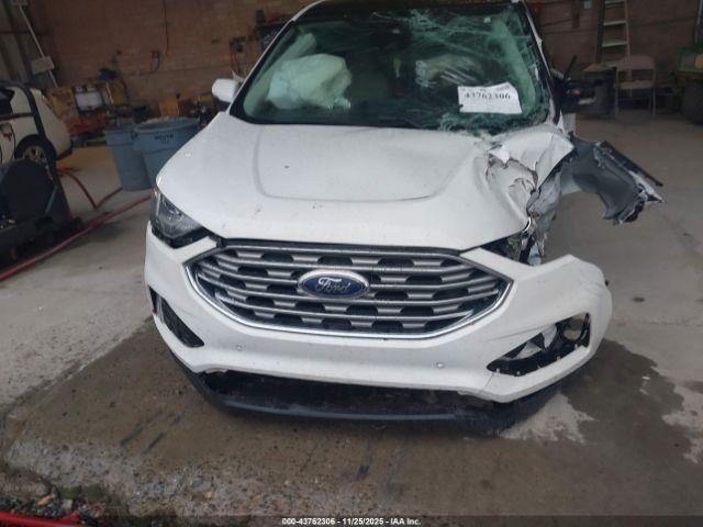 Ford Edge Titanium Image 8